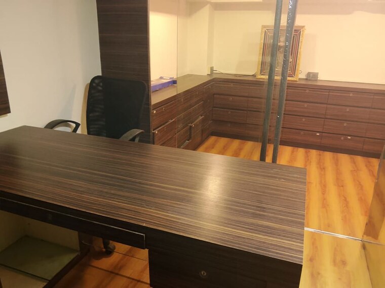 Team Area, om-heera-panna-mall Commercial Office Space 300 Sq.Ft. In Andheri West Mumbai 10423167