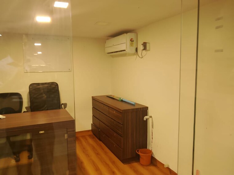 Team Area, om-heera-panna-mall Commercial Office Space 300 Sq.Ft. In Andheri West Mumbai 10423167