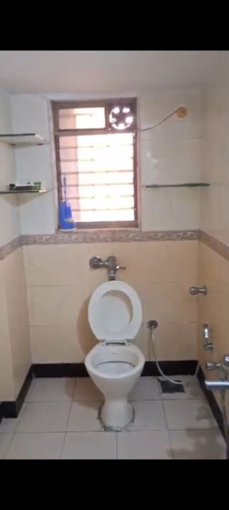 Bathroom, gokul-divine-chs 2 Bedroom 850 Sq.Ft. Apartment In Vile Parle West Mumbai 10423776