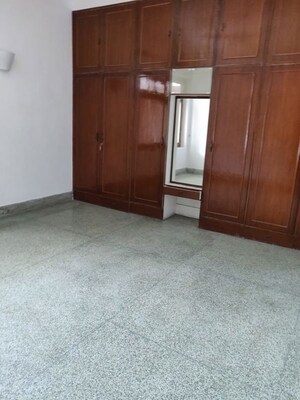 2 BHK Builder Floor For Rent in Golf Links