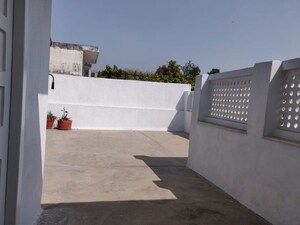 2 BHK Builder Floor – Exterior View View at Golf Links - for Rent