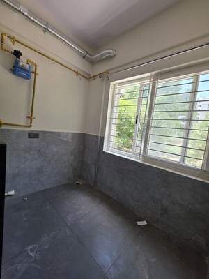 Room in 2 BHK Builder Floor at Reliaable Lakedew Residency -1, Haralur Road – for Rent