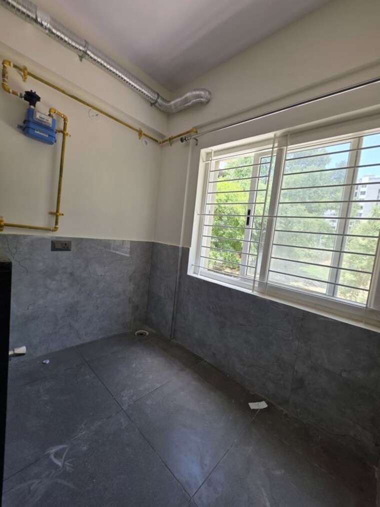 Room, reliaable-lakedew-residency-1 2 Bedroom 1100 Sq.Ft. Builder Floor In Haralur Road Bangalore 10423842
