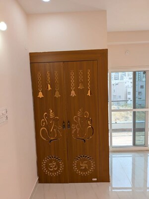 Furnished Amenities in 3 BHK Apartment at Manikonda – for Rent