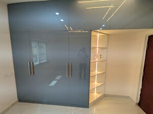 Room in 3 BHK Apartment at Manikonda – for Rent