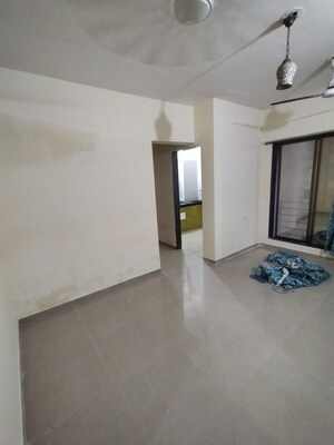 Room in 1 BHK Apartment at Kailash Tower Virar West, Virar West – for Rent