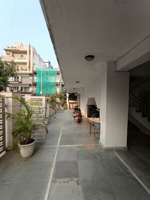 Parking in 3 BHK Builder Floor at Vipul World Floors, Sector 48 – for Rent