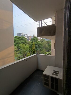 Balcony in 3 BHK Builder Floor at Vipul World Floors, Sector 48 – for Rent