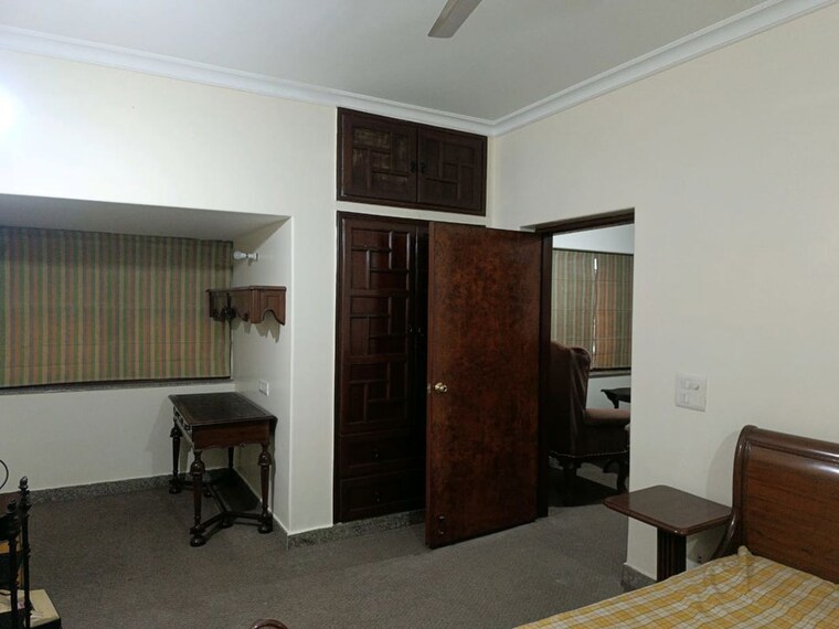 Room, vasant kunj 3.5 Bedroom 2200 Sq.Ft. Apartment In Vasant Kunj Delhi 10419033