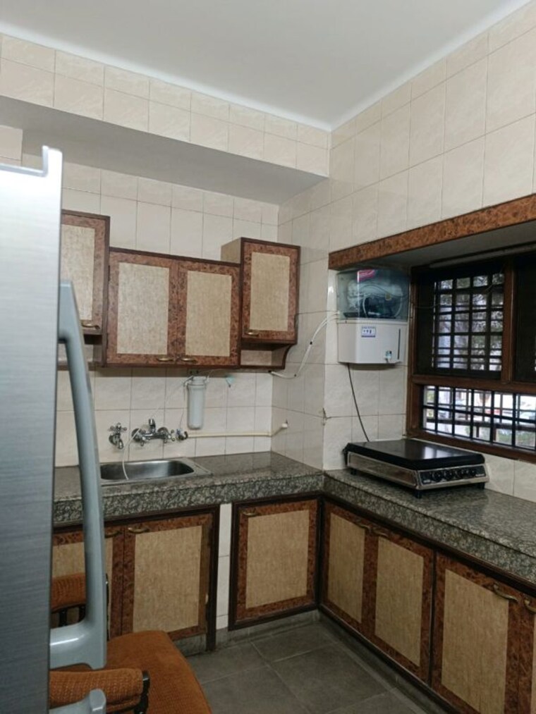 Kitchen, vasant kunj 3.5 Bedroom 2200 Sq.Ft. Apartment In Vasant Kunj Delhi 10419033