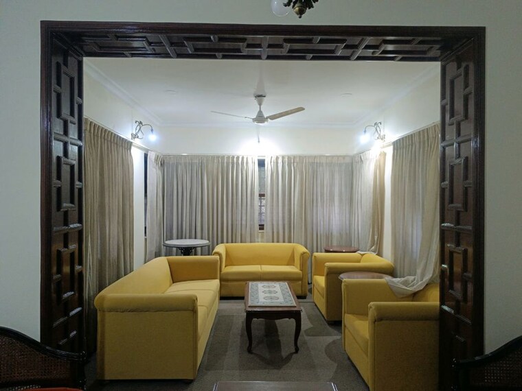 Living Room, vasant kunj 3.5 Bedroom 2200 Sq.Ft. Apartment In Vasant Kunj Delhi 10419033