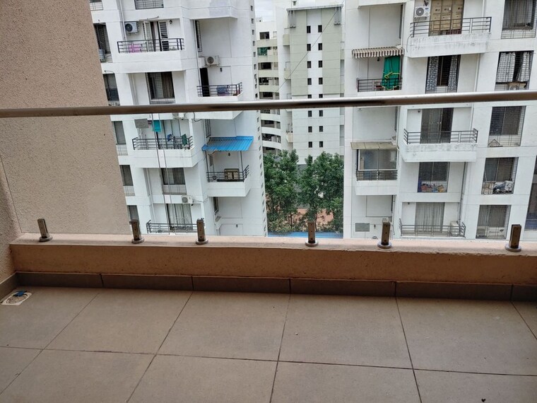 Balcony, nahar-f-residences 3 Bedroom 1500 Sq.Ft. Apartment In Balewadi Pune 10423932