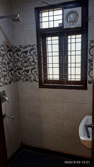 Room in 1 RK Builder Floor at Sector 44 – for Rent