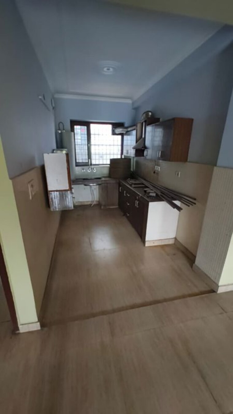 Kitchen, vipul-world-floors 3 Bedroom 1350 Sq.Ft. Builder Floor In Sector 48 Gurgaon 10423940