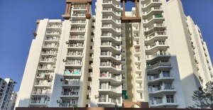 2 BHK Apartment For Rent in Tulsiani Urban Woods, Sushant Golf City