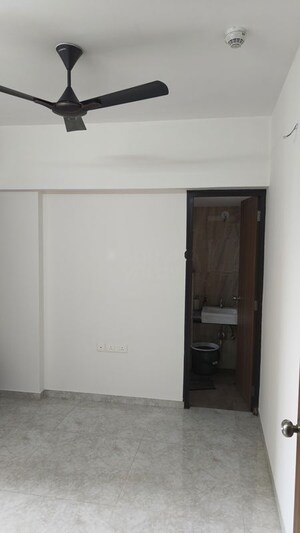 1 BHK Apartment For Rent in Lodha Amara, Kolshet Road