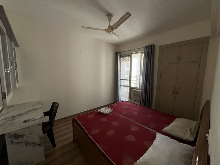 Bedroom, jaypee-greens-kosmos 3.5 Bedroom 1365 Sq.Ft. Apartment In Sector 134 Noida 10401973