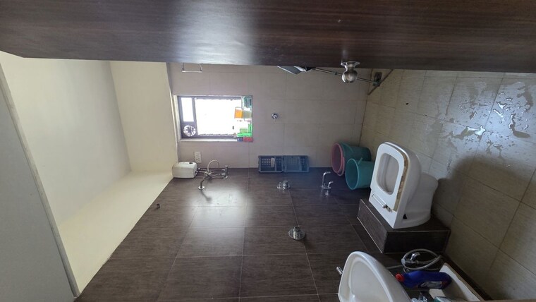 Attached Bathroom, brahmand  1600 Sq.Ft. Apartment In Brahmand Thane 10423942