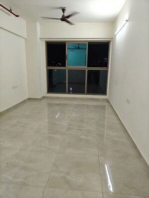 Room in 1 BHK Apartment at Sheth Irene, Malad West – for Rent