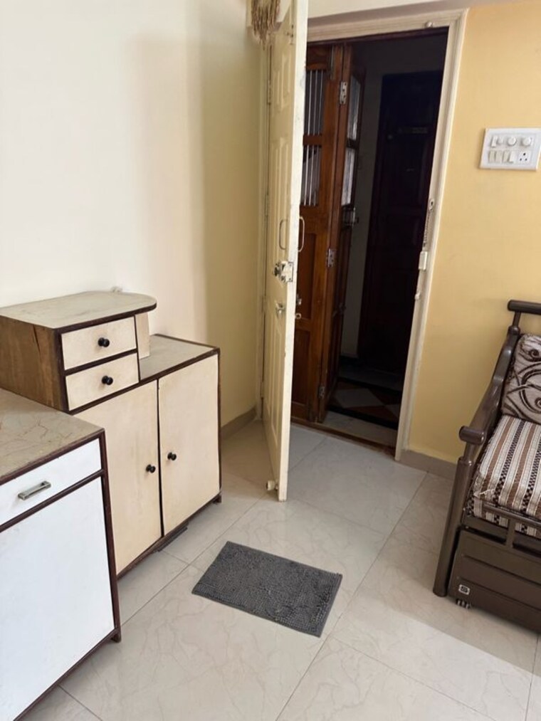 Living Room, satguru-sharan-i 1 Bedroom 419 Sq.Ft. Apartment In Mulund East Mumbai 10354166