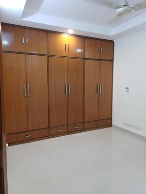 Room in 3 BHK Builder Floor at Panchsheel Extension – for Rent