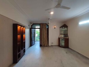 Room in 3 BHK Builder Floor at Panchsheel Extension – for Rent
