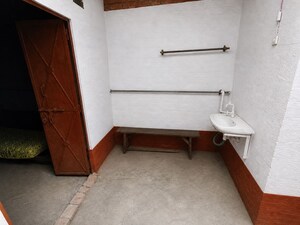  1 BHK Independent House at Alambagh – for Rent