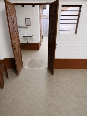 Room in 1 BHK Independent House at Alambagh – for Rent