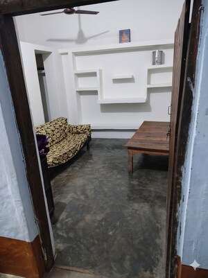 Living Room in 1 BHK Independent House at Alambagh – for Rent