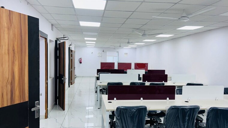 Team Area, sector 2 Commercial Office Space 3000 Sq.Ft. In Sector 2 Noida 10423689