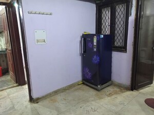 Room in 5 BHK Builder Floor at Greater Kailash I – for Rent