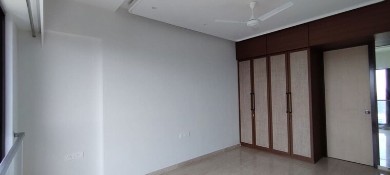 Room, l-t-crescent-bay-t2 3 Bedroom 1025 Sq.Ft. Apartment In Parel Mumbai 10424116