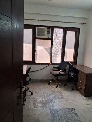Team Area in 1 BHK Builder Floor at Malviya Nagar – for Rent