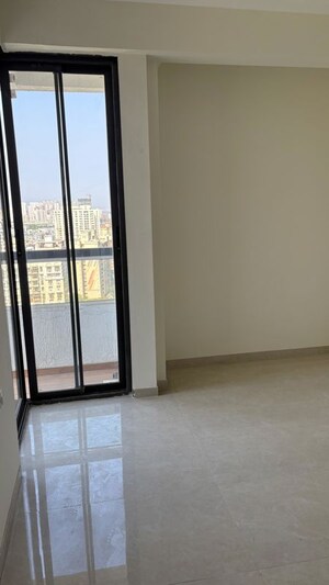 Room in 2 BHK Apartment at Damji Shamji Mahavir Spring Tulip Phase 1, Pokhran Road No Two – for Rent