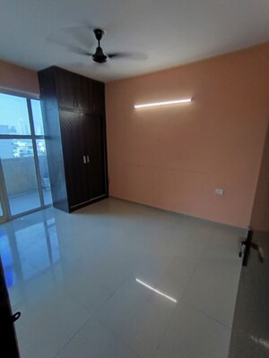 Room in 2 BHK Apartment at Pyramid Square 67A, Sector 67 – for Rent