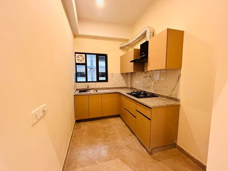 Kitchen, suncity-vatsal-valley 3 Bedroom 1550 Sq.Ft. Apartment In Gwal Pahari Gurgaon 10424208