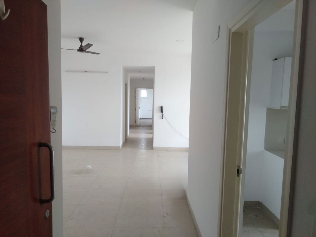 3 BHK + Servant Room 1920 Sq.Ft. Apartment in Emaar The Enclave