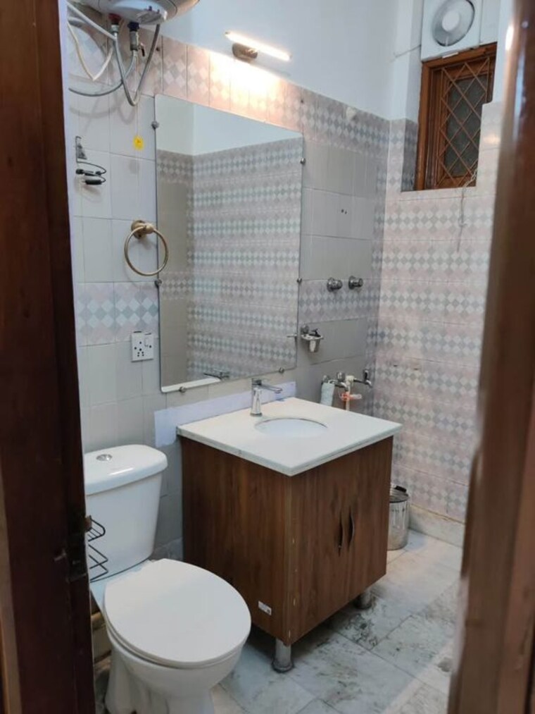 Team Area, malviya nagar 1 Bedroom 50 Sq.Yd. Builder Floor In Malviya Nagar Delhi 10424191