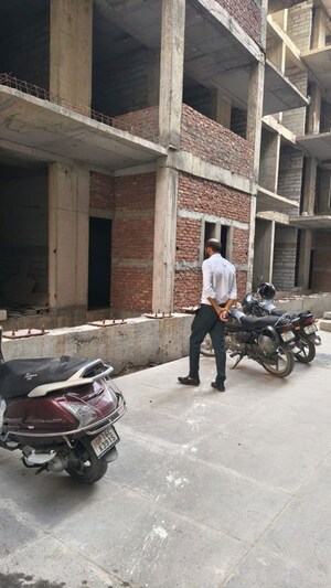 Parking in  Shop at Bhutani City Center, Sector 150 – for Sale