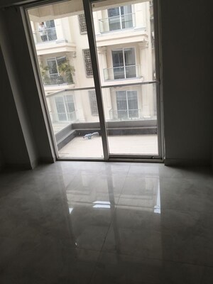 Room in 3 BHK Apartment at Signature Global City, Sector 37d – for Rent