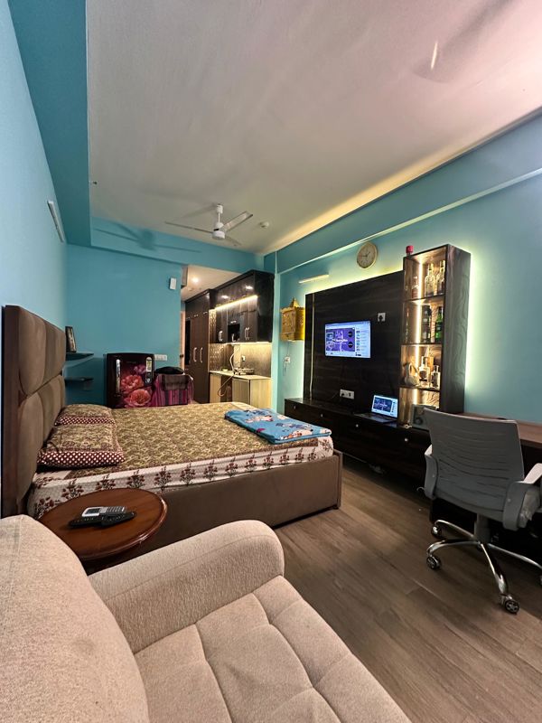 Studio  + Basement 460 Sq.Ft. Apartment in Gaur Runway Suites