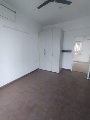 Room in 3 BHK Apartment at Mapsko Mount Ville, Sector 79 – for Rent