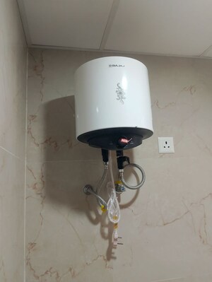 Bathroom in 3.5 BHK Builder Floor at M3M Soulitude, Sector 89 – for Rent