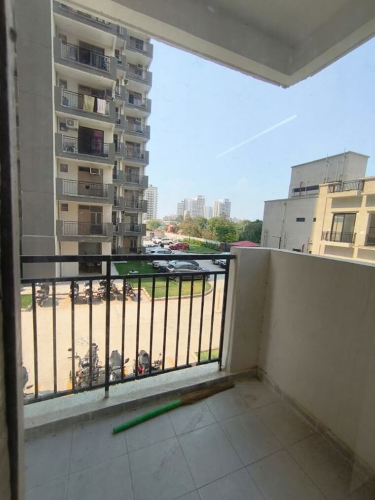 Balcony, tata-gurgaon-gateway 2 Bedroom 1580 Sq.Ft. Apartment In Sector 112 Gurgaon 10424415