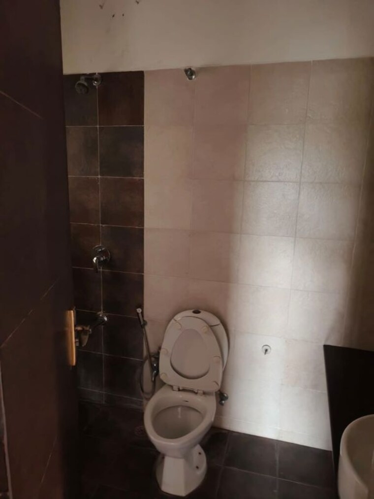 Bathroom, mirchandani-bellagio 2 Bedroom 1150 Sq.Ft. Apartment In Undri Pune 10424432