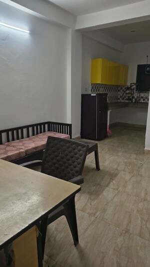 1 BHK Builder Floor For Rent in Chattarpur