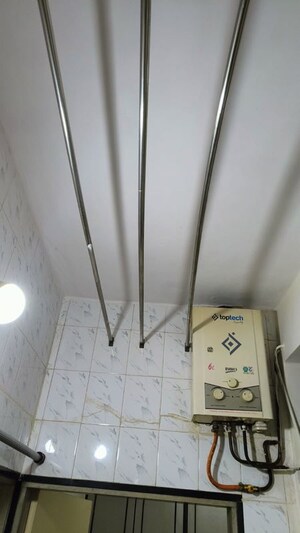 Furnished Amenities in 1 BHK Apartment at Amrapali CHS Santacruz East, Santacruz East – for Rent