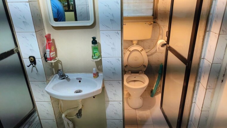 Bathroom, amrapali-chs-santacruz-east 1 Bedroom 420 Sq.Ft. Apartment In Santacruz East Mumbai 10424486