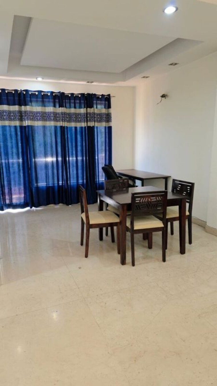 Living Room, sushant lok i 3 Bedroom 215 Sq.Yd. Builder Floor In Sushant Lok I Gurgaon 10424509