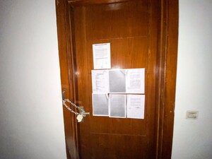 Furnished Amenities in  Builder Floor at Vivek Vihar Phase 2 – for Sale